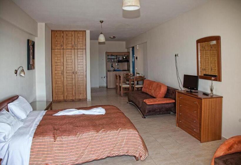 Студия Стандарт Вид на Море, Gold Apartments