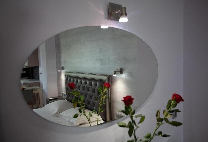 Апартаменты Deluxe 1 Спальня, Gold Apartments