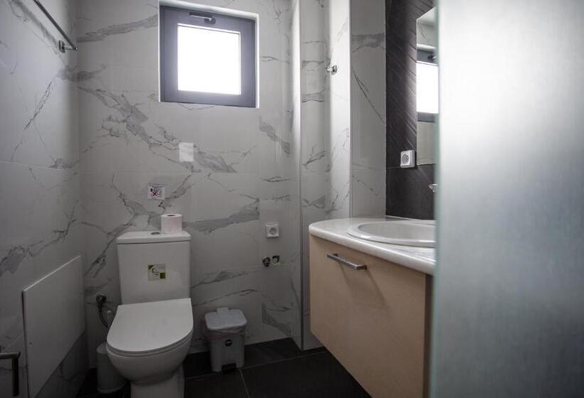 Апартаменты Deluxe 1 Спальня Боковой Вид на Море, Gold Apartments