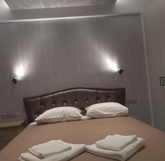 Полулюкс Повышенной Комфортности, Gold Apartments