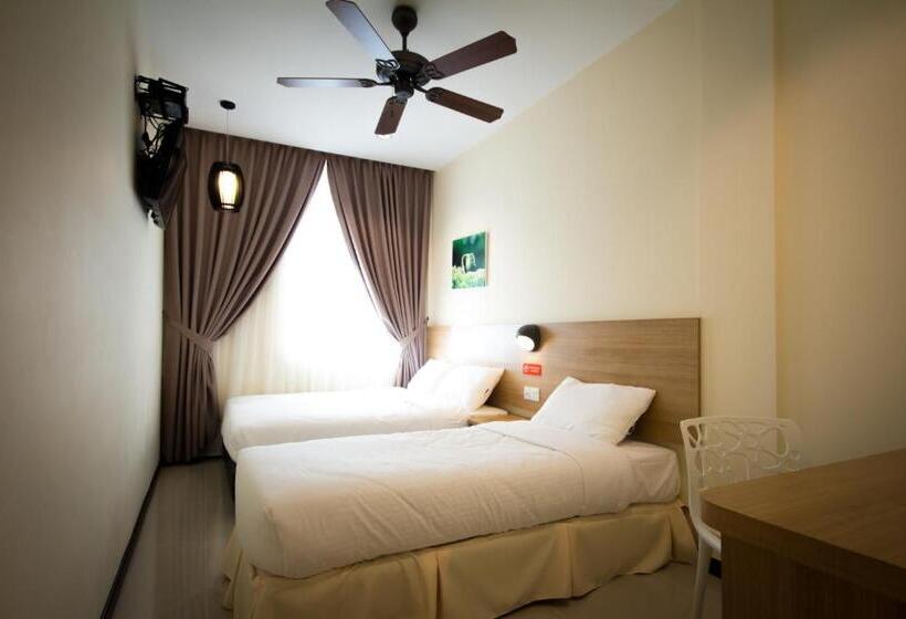 غرفة قياسية ثلاثية, 118