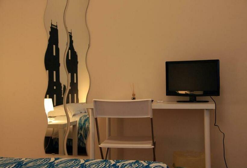 带共用浴室的标准房间, Castelnuovo Rooms Palermo #politeama