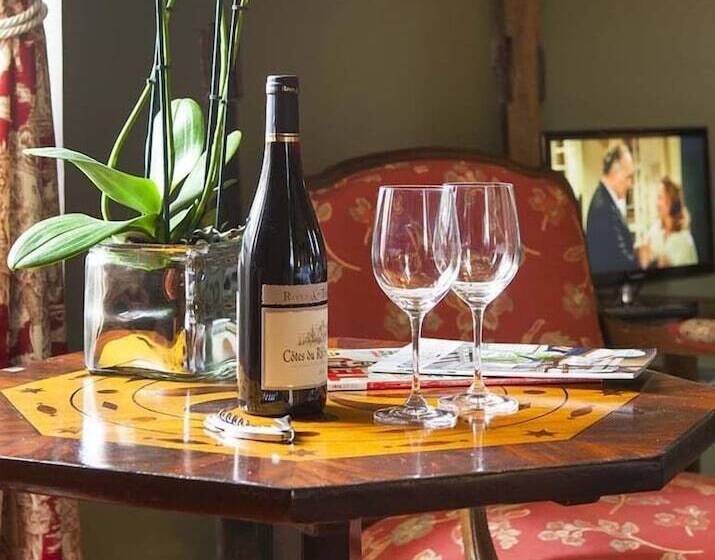 חדר קומפורט, Château Des Tesnières