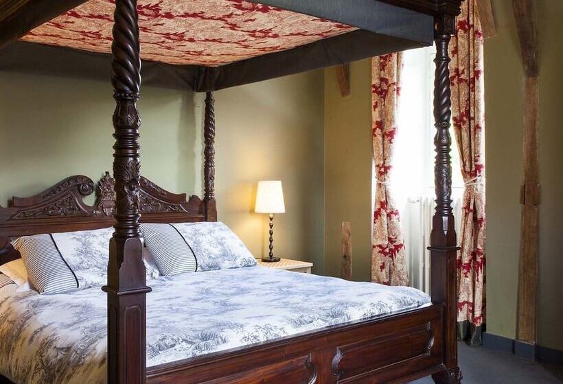 חדר קומפורט, Château Des Tesnières