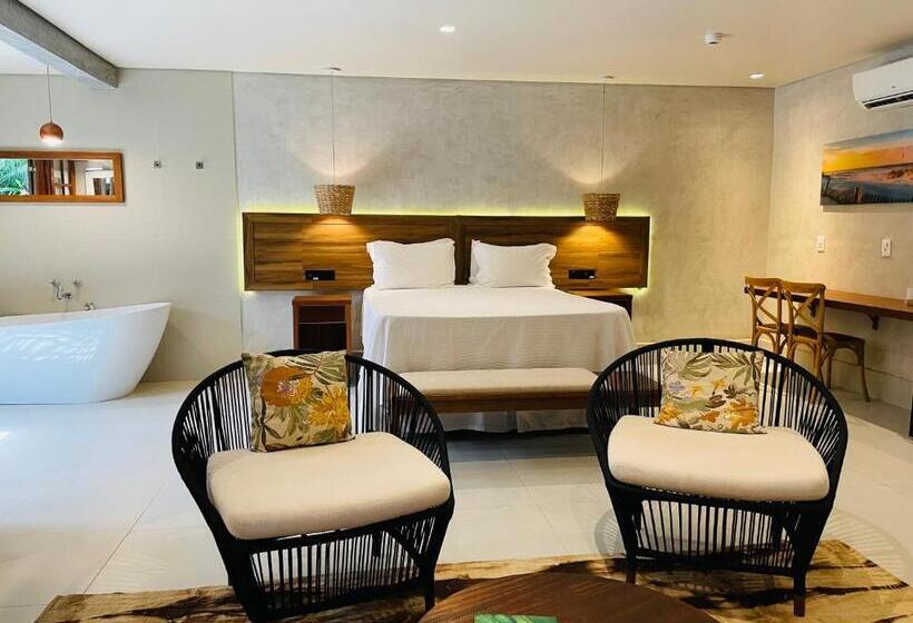 חדר סטנדרט לשלושה עם טרסה, Hiu