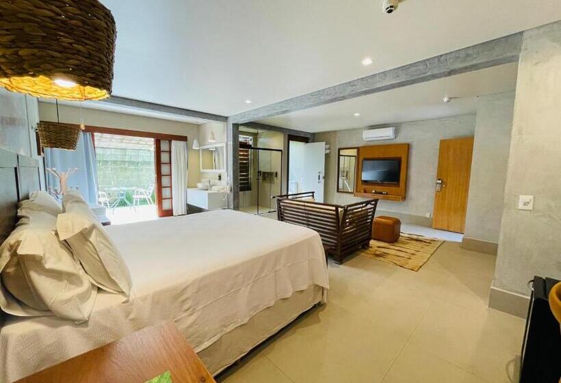 חדר סטנדרט לשלושה עם טרסה, Hiu