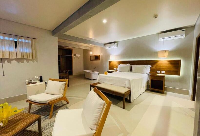 חדר סטנדרט לשלושה, Hiu