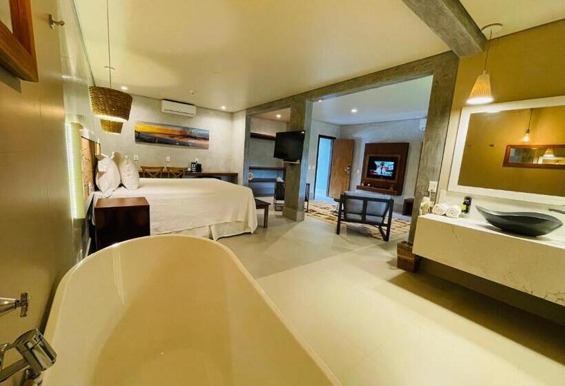 חדר סטנדרט לשלושה עם טרסה, Hiu