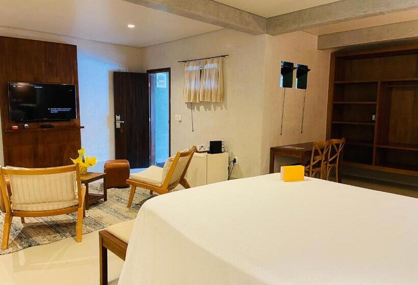 חדר סטנדרט לשלושה, Hiu