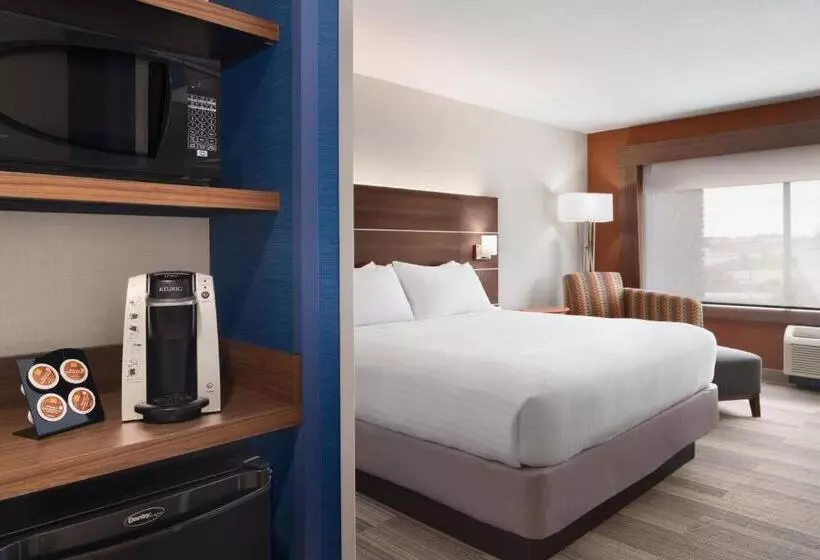 身障者適用キングサイズベッドルーム, Holiday Inn Express & Suites Duluth North   Miller Hill, An Ihg