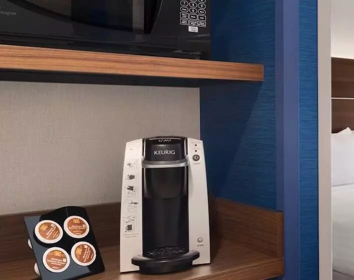 スイート, Holiday Inn Express & Suites Duluth North   Miller Hill, An Ihg