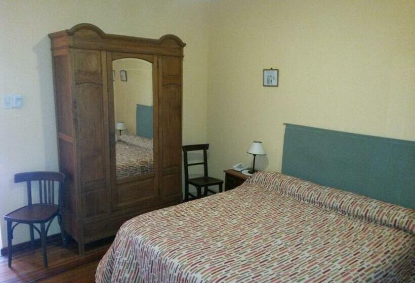 غرفة قياسية, Hostería Restaurante Del Puerto