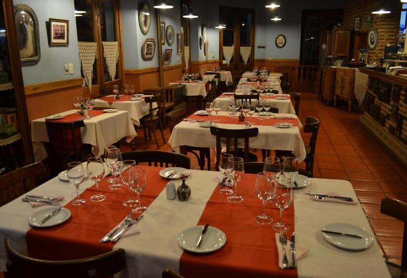 غرفة قياسية, Hostería Restaurante Del Puerto