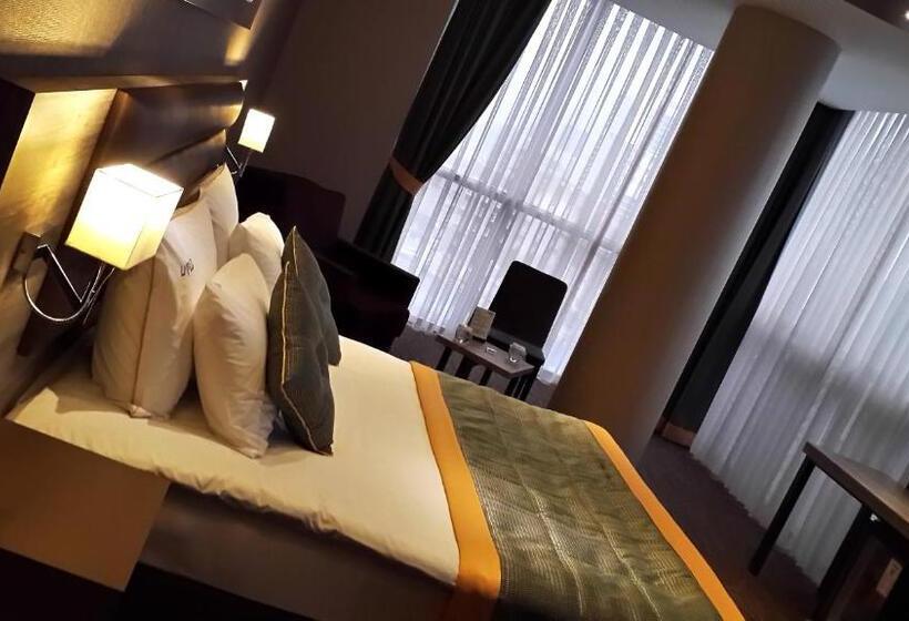 اتاق سوپریور, Livello