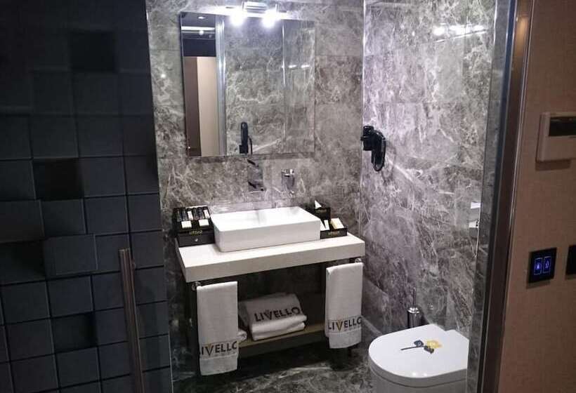 اتاق سوپریور, Livello