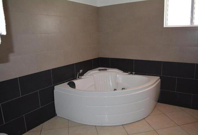 キングサイズベッドのスイートルーム, New Garden