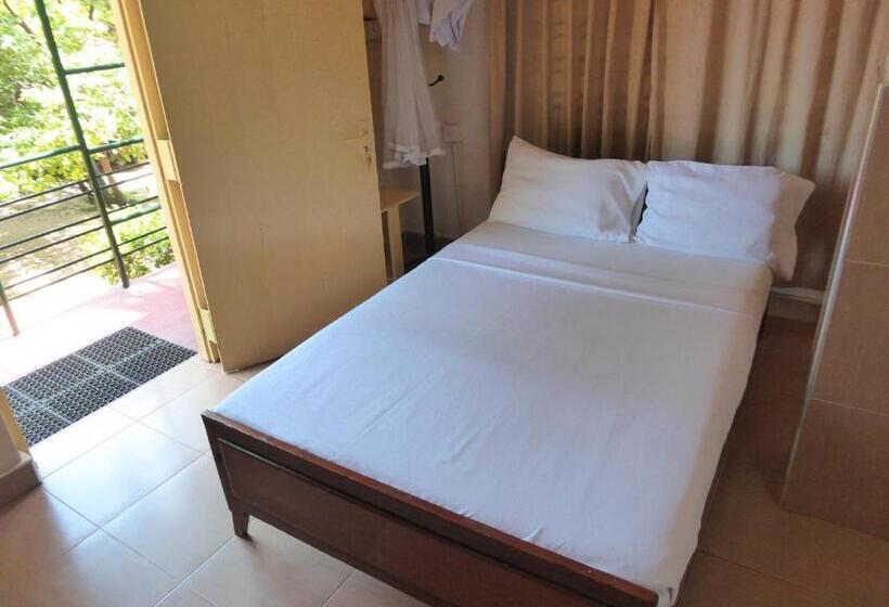 اتاق اکونومی یک تخته, Riviera Resort