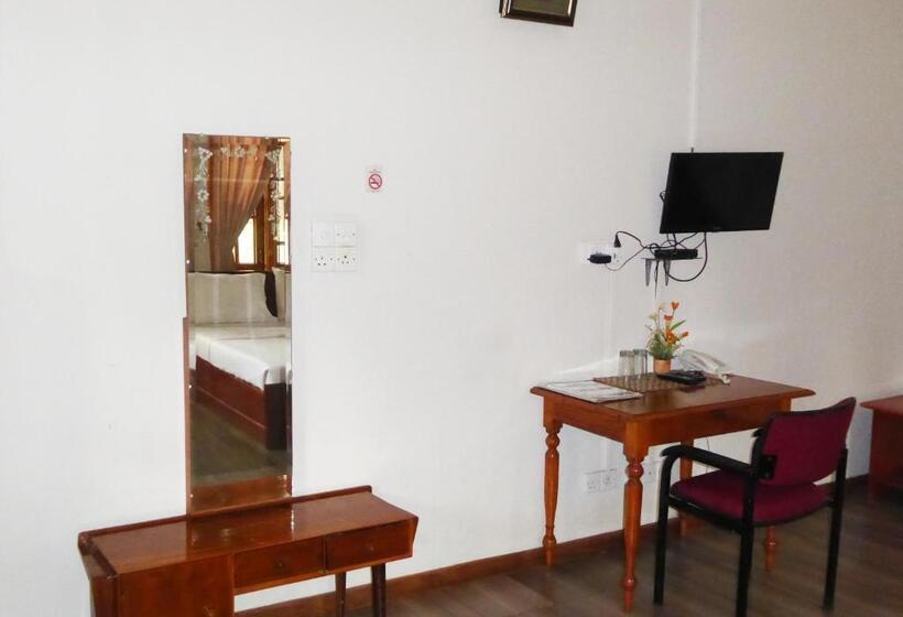 스탠다드 트리플 룸, Riviera Resort