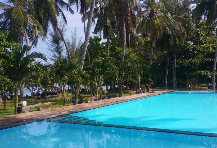 패밀리 룸, Riviera Resort