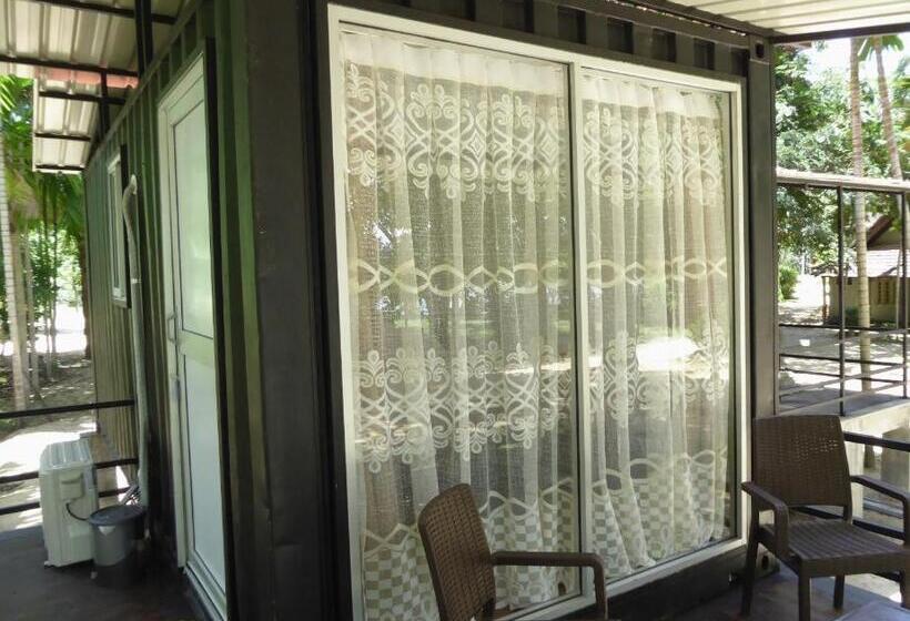 اتاق استاندارد با چشم‌انداز دریاچه, Riviera Resort