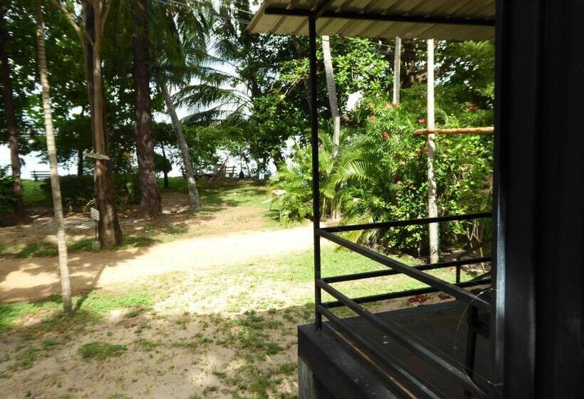 스탠다드 룸 호수 전망, Riviera Resort