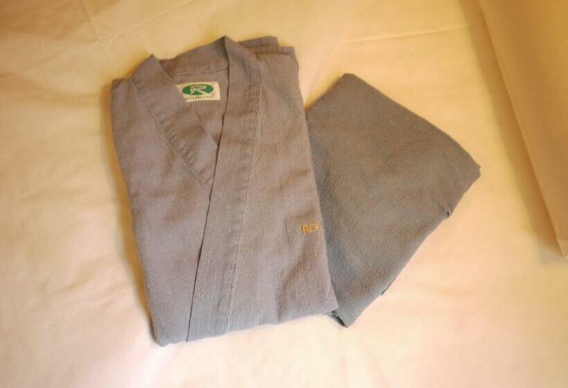 Quarto standart individual, Route Inn Court Ina