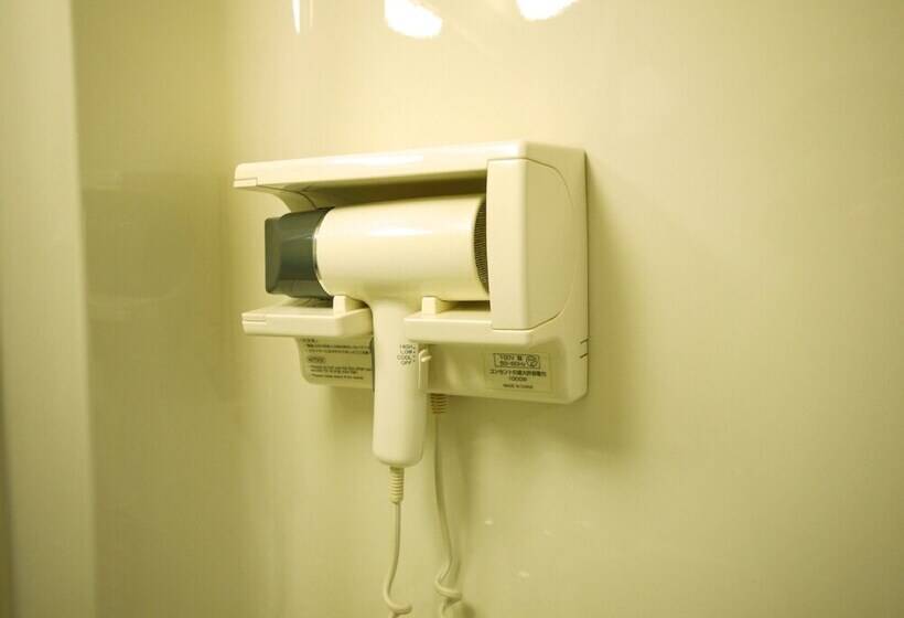 Quarto standard, Route Inn Court Ina