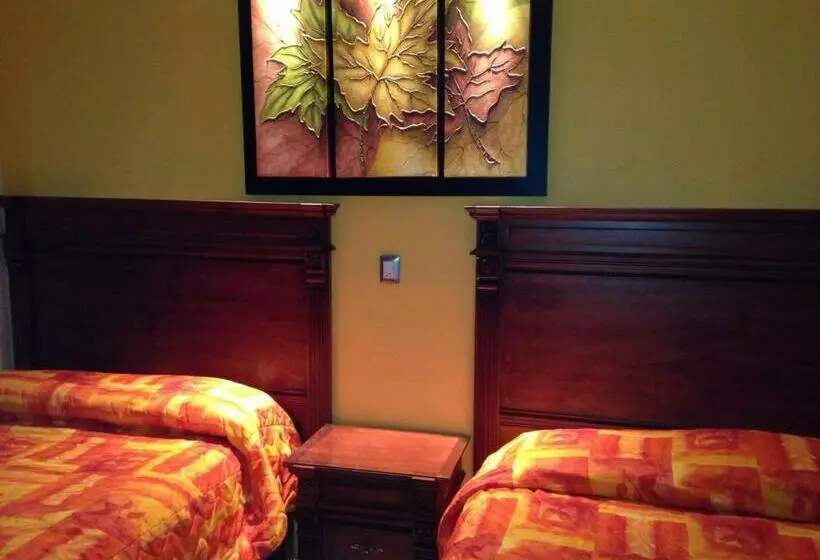اتاق استاندارد با 2 تخت دوبل, Terracota Corner Rooms