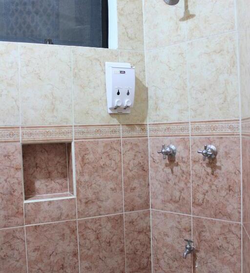 اتاق اکونومی, Terracota Corner Rooms