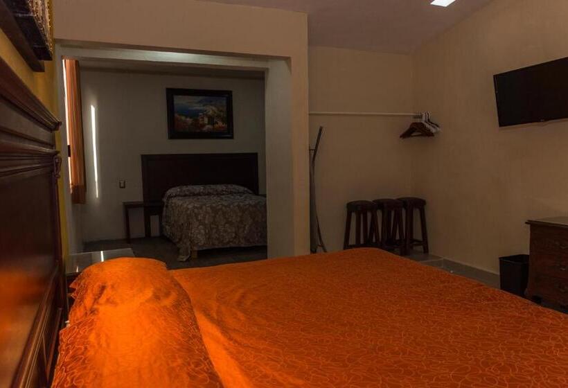 اتاق راحتی سه تخته, Terracota Corner Rooms