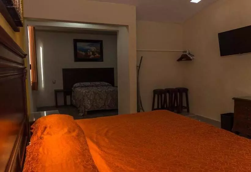 اتاق راحتی سه تخته, Terracota Corner Rooms