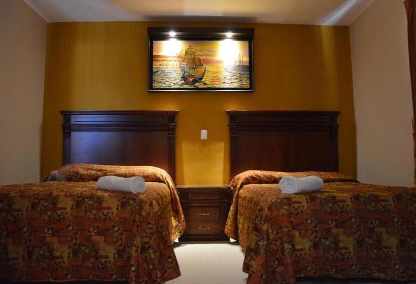 اتاق استاندارد با چشم‌انداز استخر, Terracota Corner Rooms