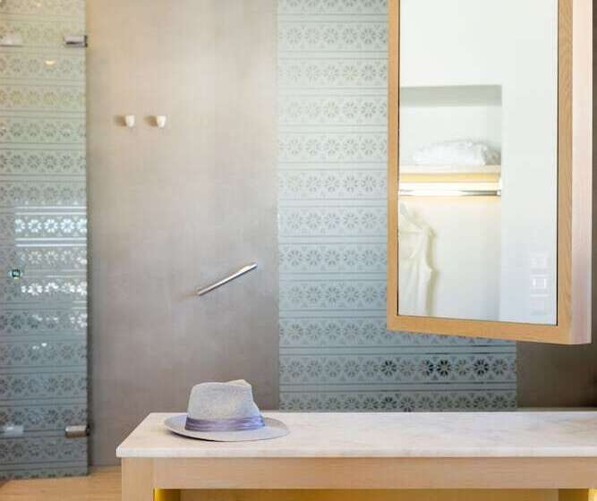 جناح بريميوم مطل علي البحر, Kandiani Bleu Ciel