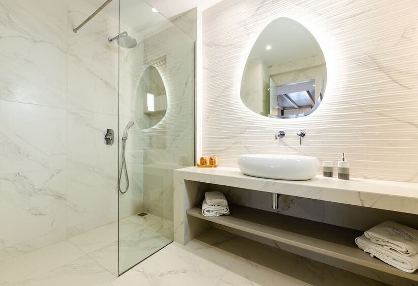 غرفة ديلوكس مطلّة علي البحر, Kandiani Bleu Ciel