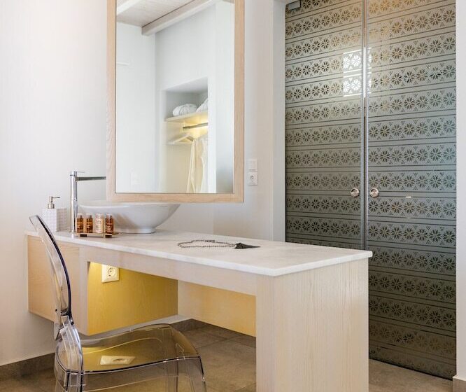 غرفة ديلوكس مطلّة علي البحر, Kandiani Bleu Ciel