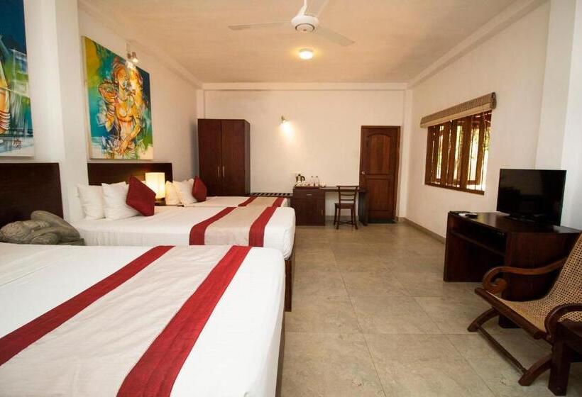 اتاق لوکس خانوادگی, Amaara Forest Hotel Sigiriya