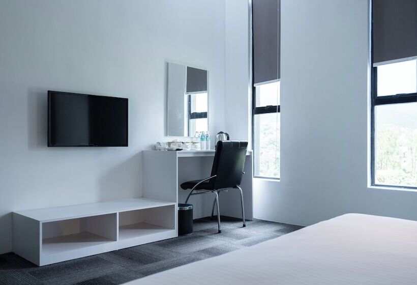 חדר סטנדרט, Beverly