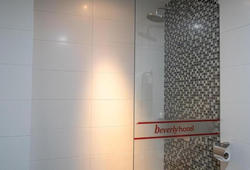 חדר דחוקס עם מיטת קינג, Beverly