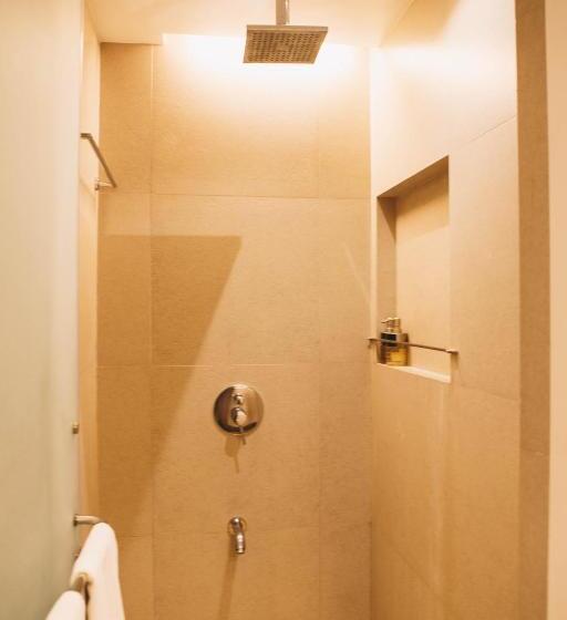 اتاق لوکس, Canvas Boutique