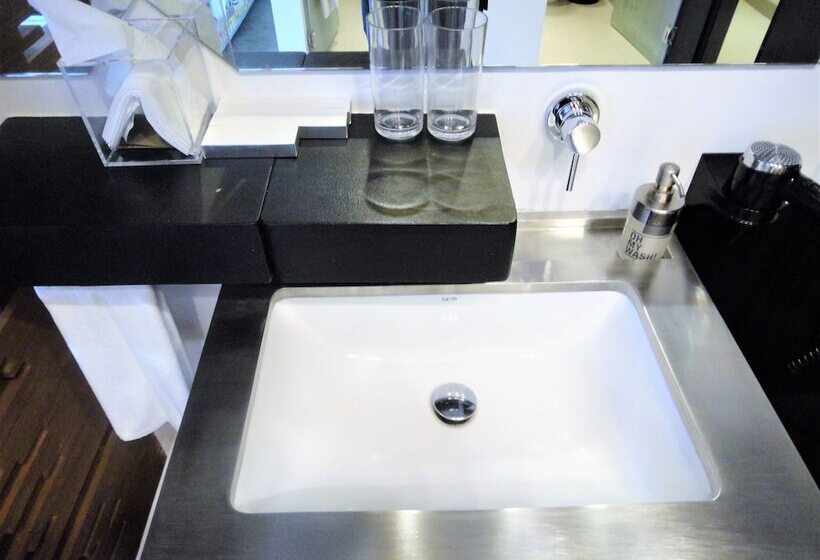 اتاق لوکس, Canvas Boutique