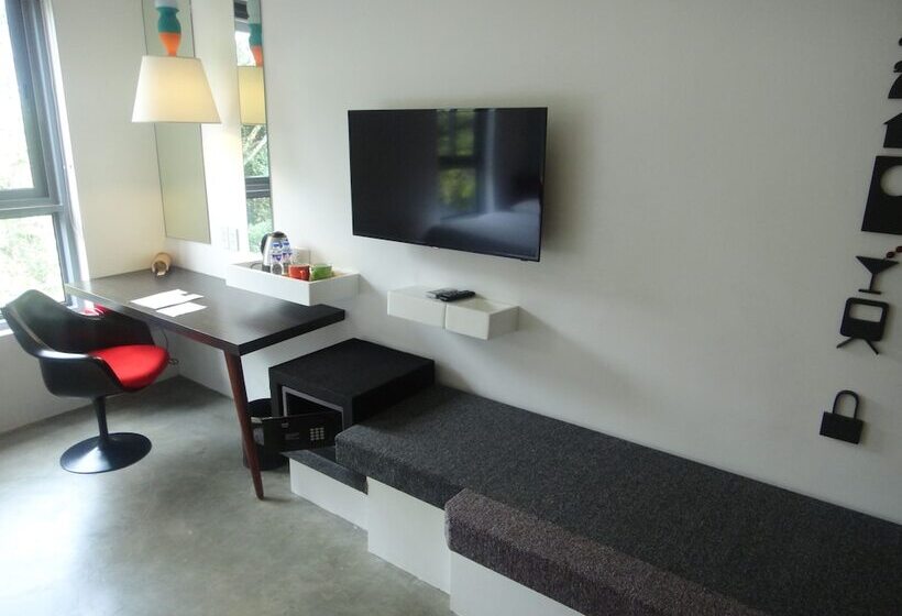 اتاق لوکس, Canvas Boutique