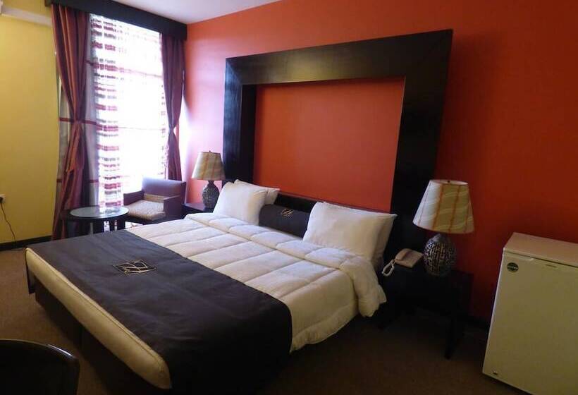 اتاق سوپریور, Heden Golf