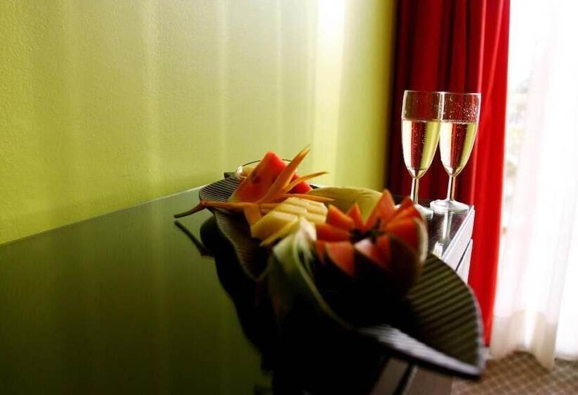 سوییت, Heden Golf