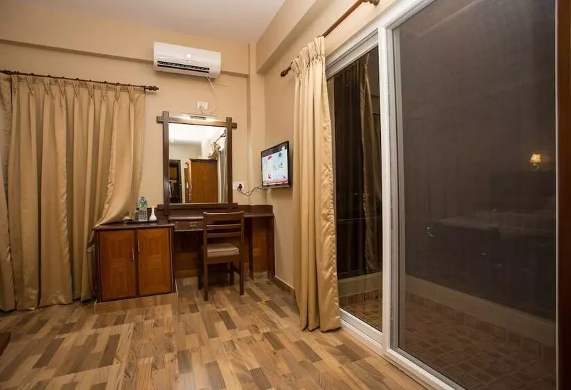 اتاق لوکس, Pokhara Choice Inn