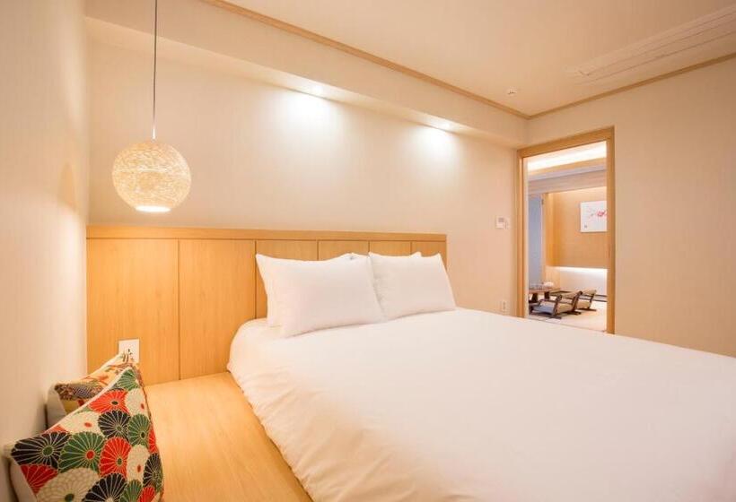 Номер Стандарт, Tomonoya Ryokan Geoje