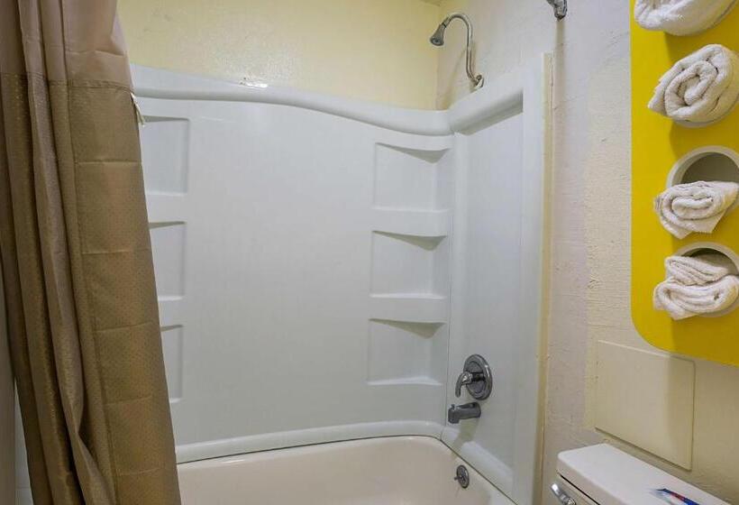 Четырехместный Номер Deluxe, Motel 6 Madisonville, Tx