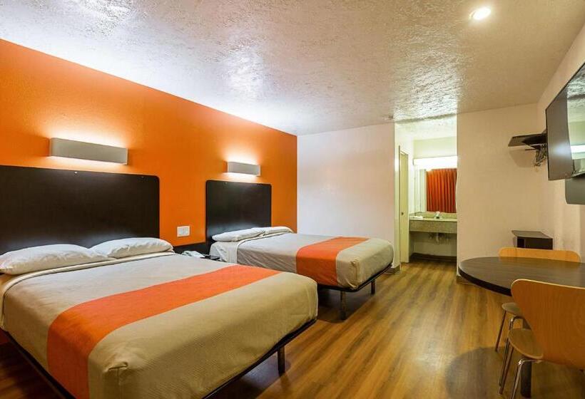 Четырехместный Номер Deluxe, Motel 6 Madisonville, Tx