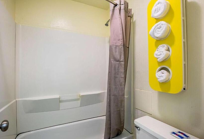 Номер Deluxe Кровать Кинг, Motel 6 Madisonville, Tx