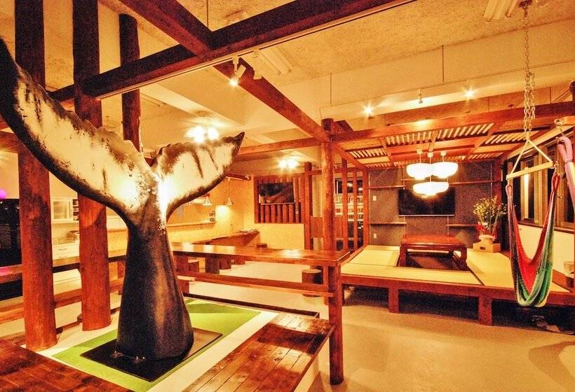 מיטה בחדר משותף, My Place