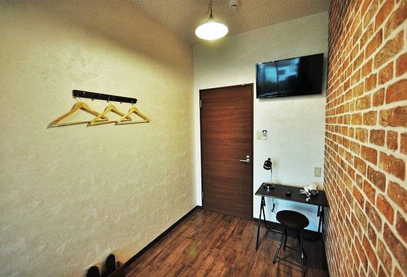 חדר סטנדרט יחיד, My Place